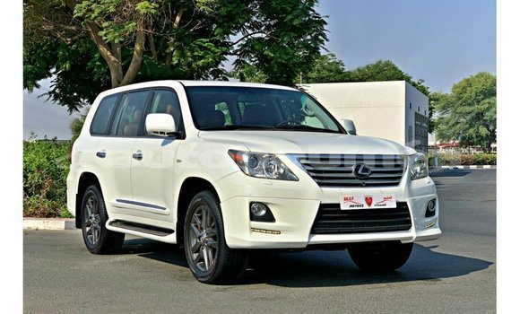 Acheter Import Voiture Lexus LX Blanc à Import - Dubai, Iles Acheter Import Voiture Lexus LX Blanc à Import - Dubai, Iles