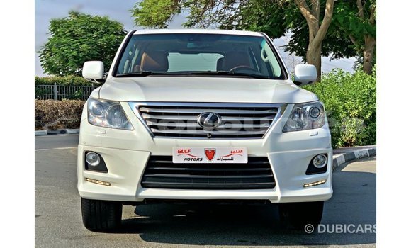 Acheter Import Voiture Lexus LX Blanc à Import - Dubai, Iles Acheter Import Voiture Lexus LX Blanc à Import - Dubai, Iles