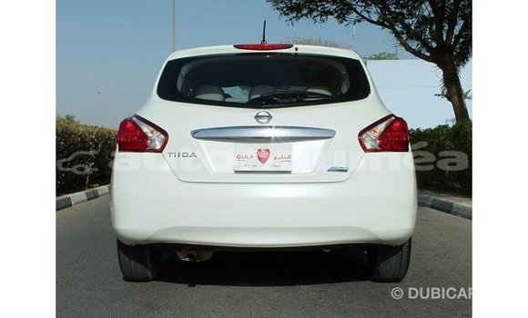 Buy Import Nissan Tiida White Car in Import - Dubai in Iles Buy Import Nissan Tiida White Car in Import - Dubai in Iles