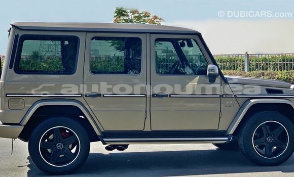 Buy Import Mercedes-Benz 190 Other Car in Import - Dubai in Iles Buy Import Mercedes-Benz 190 Other Car in Import - Dubai in Iles