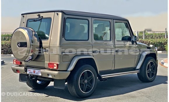 Buy Import Mercedes-Benz 190 Other Car in Import - Dubai in Iles Buy Import Mercedes-Benz 190 Other Car in Import - Dubai in Iles