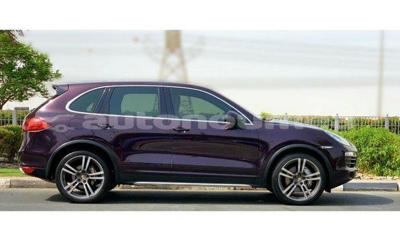 Buy Import Porsche Cayenne Other Car in Import - Dubai in Iles Buy Import Porsche Cayenne Other Car in Import - Dubai in Iles