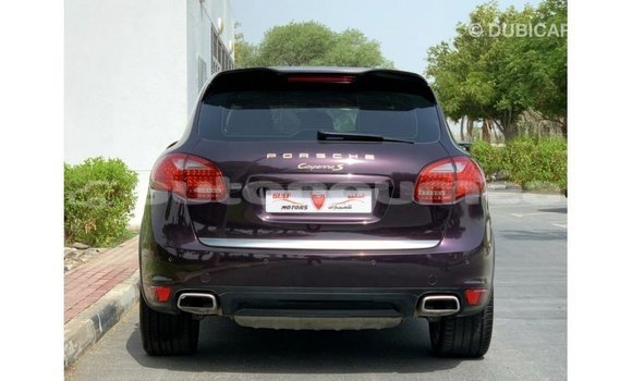 Buy Import Porsche Cayenne Other Car in Import - Dubai in Iles Buy Import Porsche Cayenne Other Car in Import - Dubai in Iles