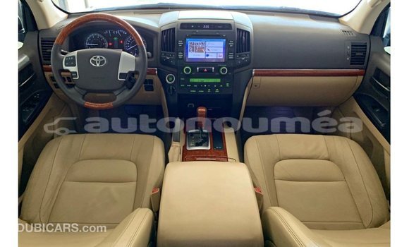 Buy Import Toyota Land Cruiser Other Car in Import - Dubai in Iles Buy Import Toyota Land Cruiser Other Car in Import - Dubai in Iles