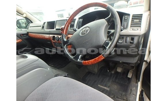 Buy Import Toyota Regius White Car in Import - Dubai in Iles Buy Import Toyota Regius White Car in Import - Dubai in Iles