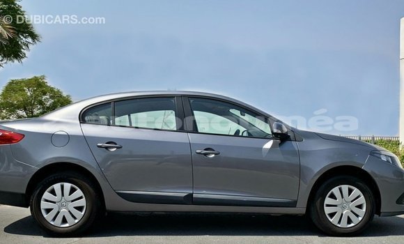 Buy Import Renault Fluence Other Car in Import - Dubai in Iles Buy Import Renault Fluence Other Car in Import - Dubai in Iles