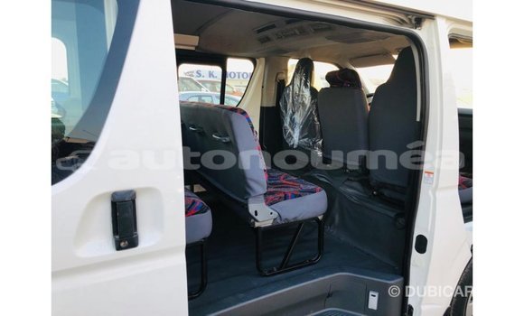 Acheter Import Voiture Toyota Hiace Blanc à Import - Dubai, Iles Acheter Import Voiture Toyota Hiace Blanc à Import - Dubai, Iles