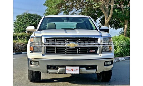 Buy Import Chevrolet Silverado White Car in Import - Dubai in Iles Buy Import Chevrolet Silverado White Car in Import - Dubai in Iles