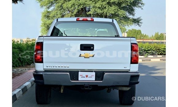 Buy Import Chevrolet Silverado White Car in Import - Dubai in Iles Buy Import Chevrolet Silverado White Car in Import - Dubai in Iles