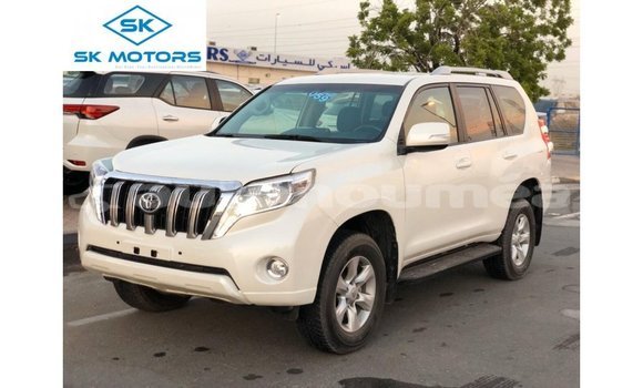 Acheter Import Voiture Toyota Prado Blanc à Import - Dubai, Iles Acheter Import Voiture Toyota Prado Blanc à Import - Dubai, Iles