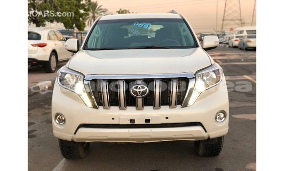 Acheter Import Voiture Toyota Prado Blanc à Import - Dubai, Iles Acheter Import Voiture Toyota Prado Blanc à Import - Dubai, Iles