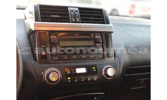 Acheter Import Voiture Toyota Prado Blanc à Import - Dubai, Iles Acheter Import Voiture Toyota Prado Blanc à Import - Dubai, Iles