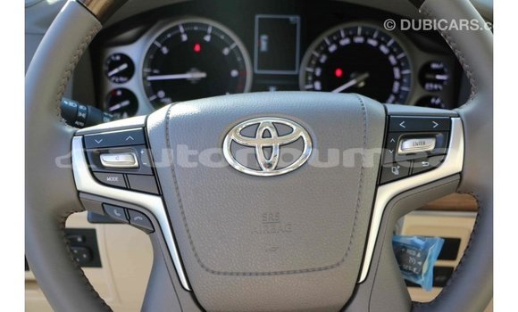 Acheter Import Voiture Toyota Land Cruiser Noir à Import - Dubai, Iles Acheter Import Voiture Toyota Land Cruiser Noir à Import - Dubai, Iles