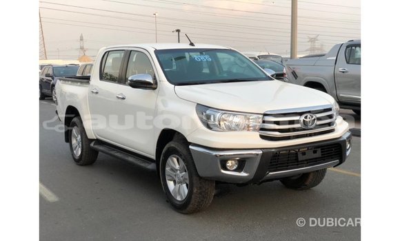 Buy Import Toyota Hilux White Car in Import - Dubai in Iles Buy Import Toyota Hilux White Car in Import - Dubai in Iles