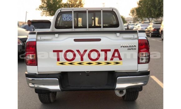 Buy Import Toyota Hilux White Car in Import - Dubai in Iles Buy Import Toyota Hilux White Car in Import - Dubai in Iles