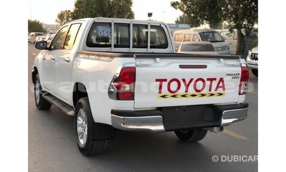 Buy Import Toyota Hilux White Car in Import - Dubai in Iles Buy Import Toyota Hilux White Car in Import - Dubai in Iles