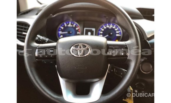 Buy Import Toyota Hilux White Car in Import - Dubai in Iles Buy Import Toyota Hilux White Car in Import - Dubai in Iles