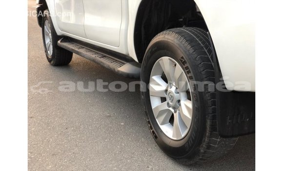 Buy Import Toyota Hilux White Car in Import - Dubai in Iles Buy Import Toyota Hilux White Car in Import - Dubai in Iles