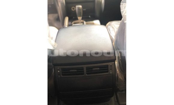 Buy Import Toyota Land Cruiser White Car in Import - Dubai in Iles Buy Import Toyota Land Cruiser White Car in Import - Dubai in Iles