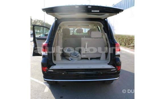 Acheter Import Voiture Toyota Land Cruiser Noir à Import - Dubai, Iles Acheter Import Voiture Toyota Land Cruiser Noir à Import - Dubai, Iles