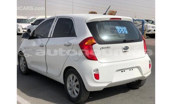 Acheter Import Voiture Kia Picanto Blanc à Import - Dubai, Iles Acheter Import Voiture Kia Picanto Blanc à Import - Dubai, Iles