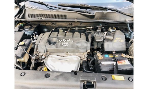 Acheter Import Utilitaire Toyota HiAce Noir à Import - Dubai, Iles Acheter Import Utilitaire Toyota HiAce Noir à Import - Dubai, Iles