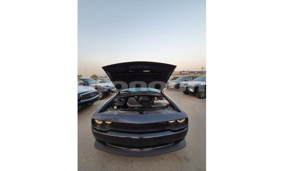 Buy Import Dodge Challenger Black Car in Import - Dubai in Iles Buy Import Dodge Challenger Black Car in Import - Dubai in Iles