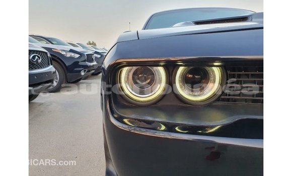 Buy Import Dodge Challenger Black Car in Import - Dubai in Iles Buy Import Dodge Challenger Black Car in Import - Dubai in Iles
