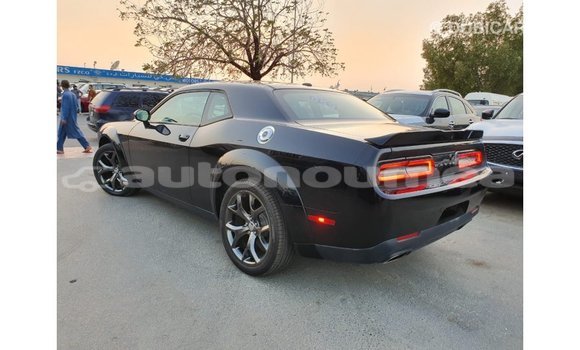 Buy Import Dodge Challenger Black Car in Import - Dubai in Iles Buy Import Dodge Challenger Black Car in Import - Dubai in Iles