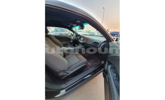 Buy Import Dodge Challenger Black Car in Import - Dubai in Iles Buy Import Dodge Challenger Black Car in Import - Dubai in Iles