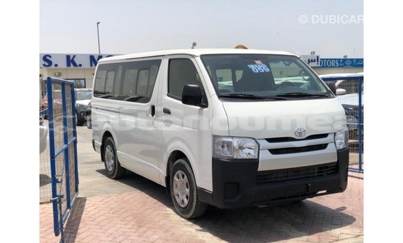 Acheter Import Utilitaire Toyota DA Blanc à Import - Dubai, Iles Acheter Import Utilitaire Toyota DA Blanc à Import - Dubai, Iles