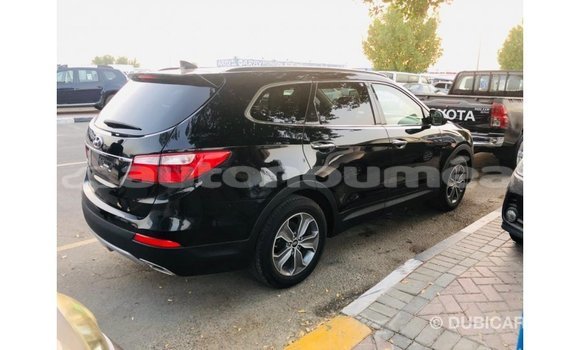 Acheter Import Voiture Hyundai Santa Fe Noir à Import - Dubai, Iles Acheter Import Voiture Hyundai Santa Fe Noir à Import - Dubai, Iles