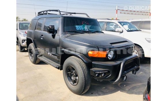Acheter Import Voiture Toyota FJ Cruiser Noir à Import - Dubai, Iles Acheter Import Voiture Toyota FJ Cruiser Noir à Import - Dubai, Iles