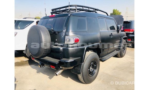 Acheter Import Voiture Toyota FJ Cruiser Noir à Import - Dubai, Iles Acheter Import Voiture Toyota FJ Cruiser Noir à Import - Dubai, Iles