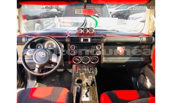 Acheter Import Voiture Toyota FJ Cruiser Noir à Import - Dubai, Iles Acheter Import Voiture Toyota FJ Cruiser Noir à Import - Dubai, Iles