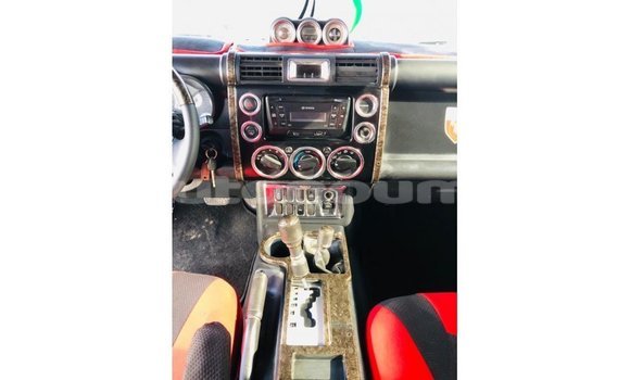 Acheter Import Voiture Toyota FJ Cruiser Noir à Import - Dubai, Iles Acheter Import Voiture Toyota FJ Cruiser Noir à Import - Dubai, Iles