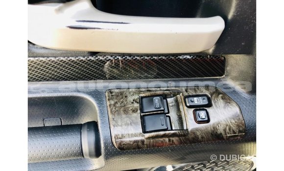 Acheter Import Voiture Toyota FJ Cruiser Noir à Import - Dubai, Iles Acheter Import Voiture Toyota FJ Cruiser Noir à Import - Dubai, Iles