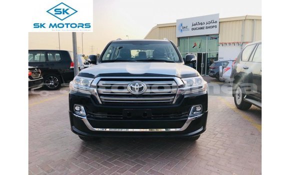 Buy Import Toyota Land Cruiser Black Car in Import - Dubai in Iles