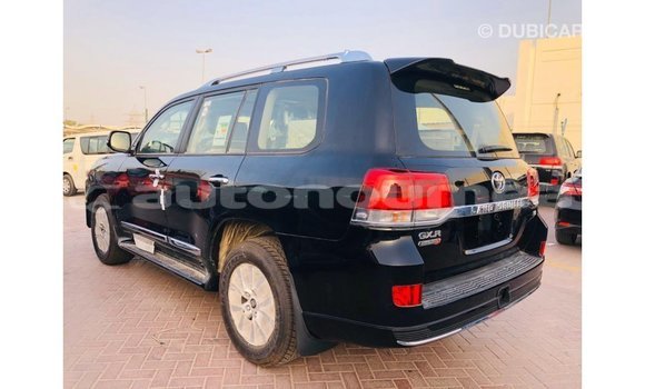 Acheter Import Voiture Toyota Land Cruiser Noir à Import - Dubai, Iles Acheter Import Voiture Toyota Land Cruiser Noir à Import - Dubai, Iles