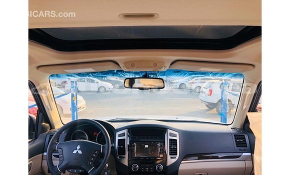 Buy Import Mitsubishi Pajero Black Car in Import - Dubai in Iles Buy Import Mitsubishi Pajero Black Car in Import - Dubai in Iles