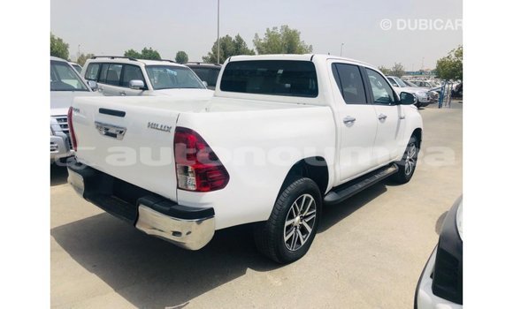 Buy Import Toyota Hilux White Car in Import - Dubai in Iles Buy Import Toyota Hilux White Car in Import - Dubai in Iles