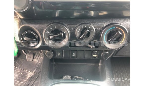 Buy Import Toyota Hilux White Car in Import - Dubai in Iles Buy Import Toyota Hilux White Car in Import - Dubai in Iles