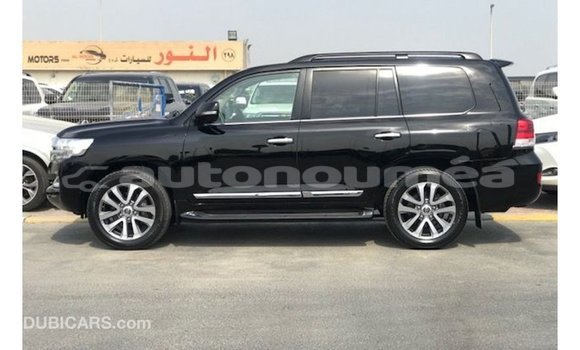 Acheter Import Voiture Toyota Land Cruiser Noir à Import - Dubai, Iles Acheter Import Voiture Toyota Land Cruiser Noir à Import - Dubai, Iles