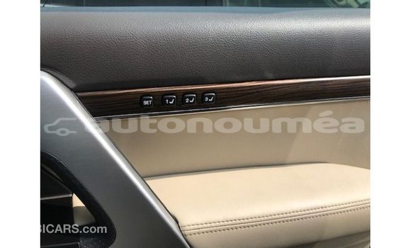 Acheter Import Voiture Toyota Land Cruiser Noir à Import - Dubai, Iles Acheter Import Voiture Toyota Land Cruiser Noir à Import - Dubai, Iles