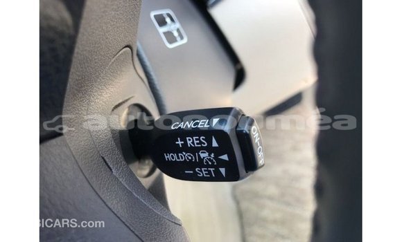 Acheter Import Voiture Toyota Land Cruiser Noir à Import - Dubai, Iles Acheter Import Voiture Toyota Land Cruiser Noir à Import - Dubai, Iles