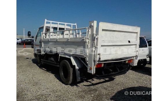 Acheter Import Utilitaire Toyota Dyna Blanc à Import - Dubai, Iles Acheter Import Utilitaire Toyota Dyna Blanc à Import - Dubai, Iles