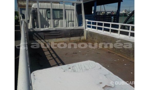 Acheter Import Utilitaire Toyota Dyna Blanc à Import - Dubai, Iles Acheter Import Utilitaire Toyota Dyna Blanc à Import - Dubai, Iles