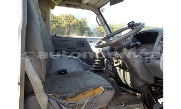 Acheter Import Utilitaire Toyota Dyna Blanc à Import - Dubai, Iles Acheter Import Utilitaire Toyota Dyna Blanc à Import - Dubai, Iles