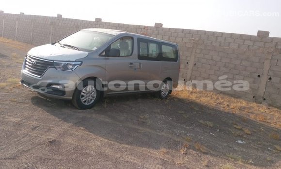 Acheter Import Voiture Hyundai Accent Marron à Import - Dubai, Iles Acheter Import Voiture Hyundai Accent Marron à Import - Dubai, Iles