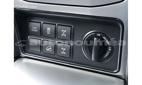 Acheter Import Voiture Toyota Prado Autre à Import - Dubai, Iles Acheter Import Voiture Toyota Prado Autre à Import - Dubai, Iles